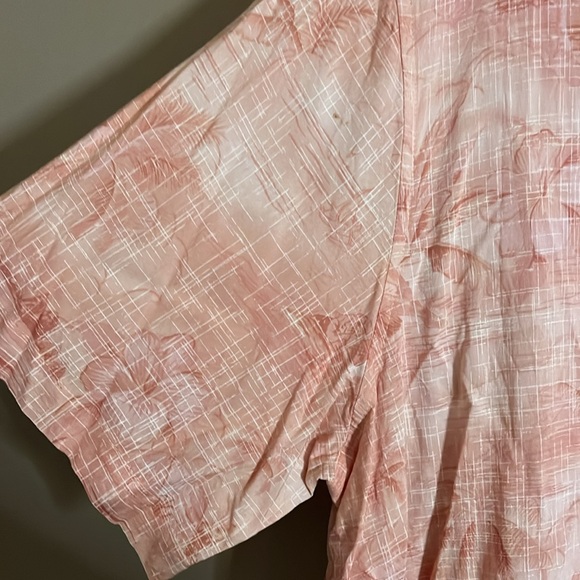 Vintage rayon vacation Hawaiian style shirt. B6 - Picture 4 of 5
